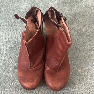 Free People clogs